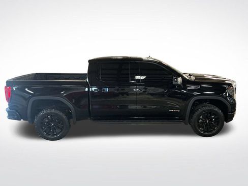Used 2024 GMC Sierra 1500 AT4 w/ Technology Package AWD/4WD image 7