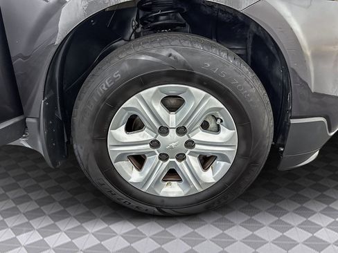 Used 2017 Chevrolet Traverse LS image 37