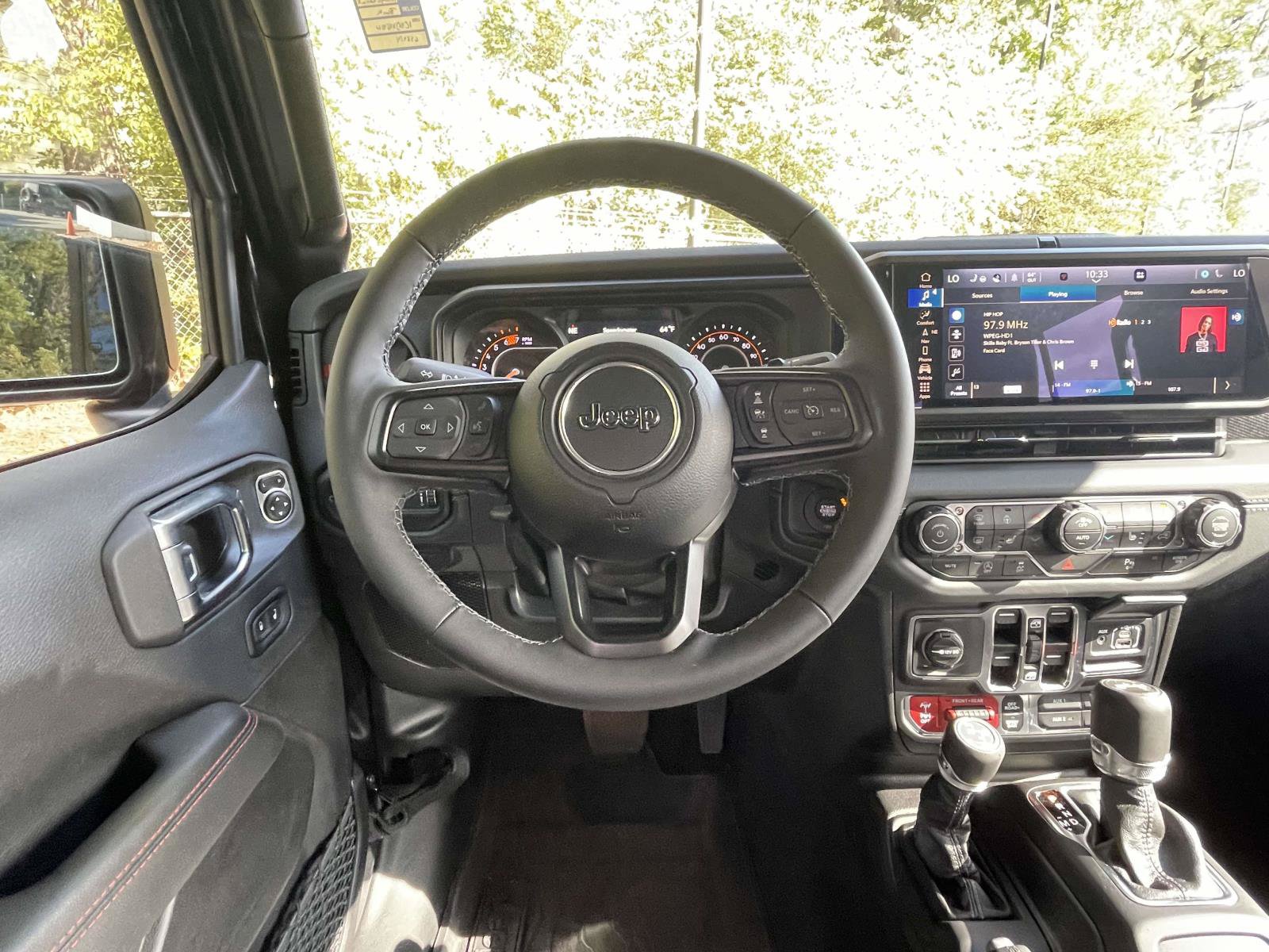 Certified 2025 Jeep Wrangler Unlimited Rubicon AWD/4WD image 14