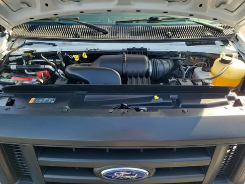 Certified 2019 Ford E-350 and Econoline 350 Super Duty RWD image 17