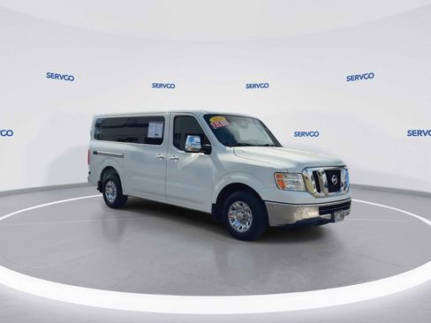 Used 2016 Nissan NV 3500 SV image 2