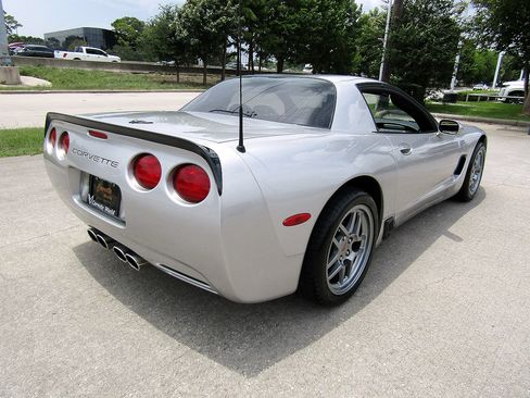 Used 2004 Chevrolet Corvette Z06 RWD image 5
