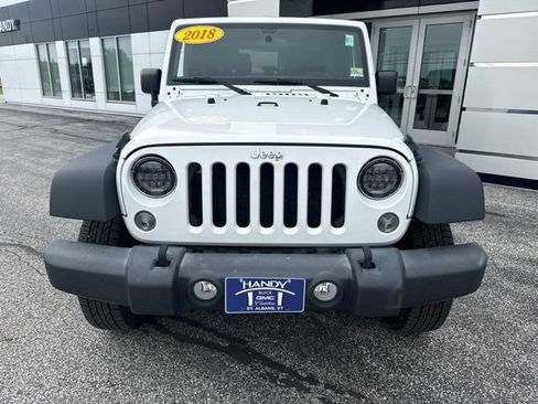 Used 2018 Jeep Wrangler Sport w/ Connectivity Group AWD/4WD image 2
