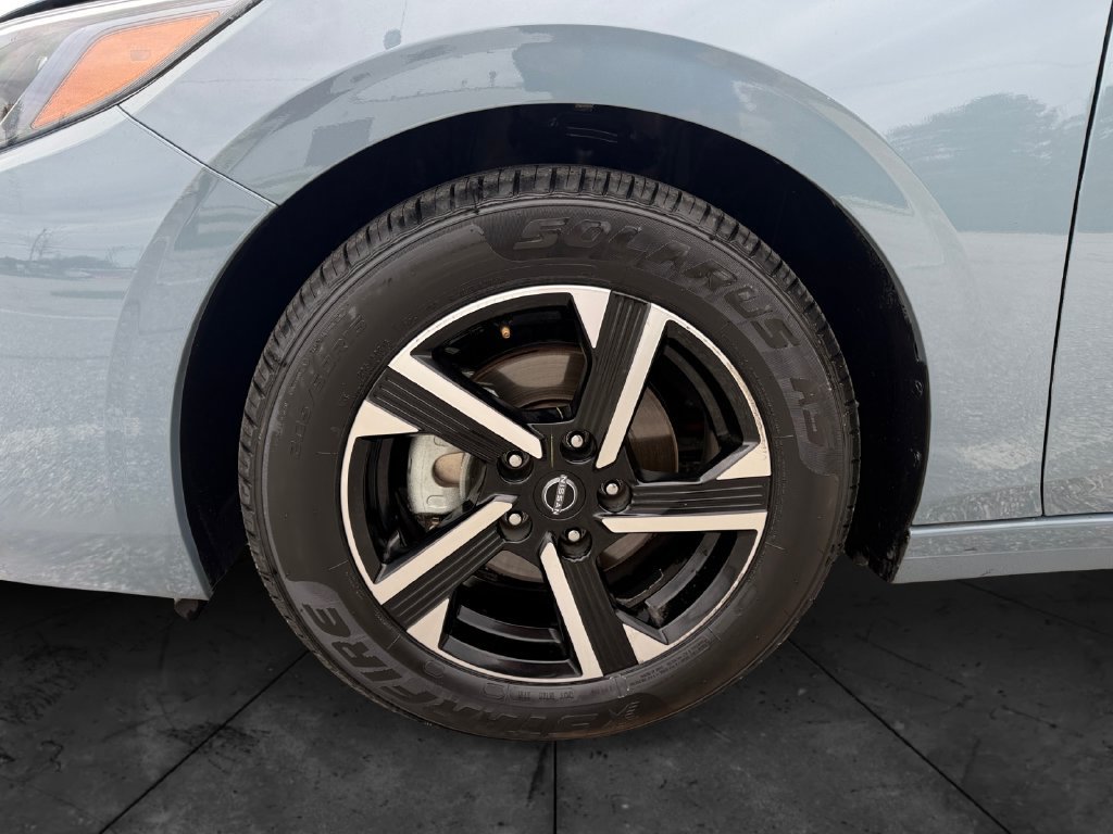 Used 2024 Nissan Sentra SV FWD image 14