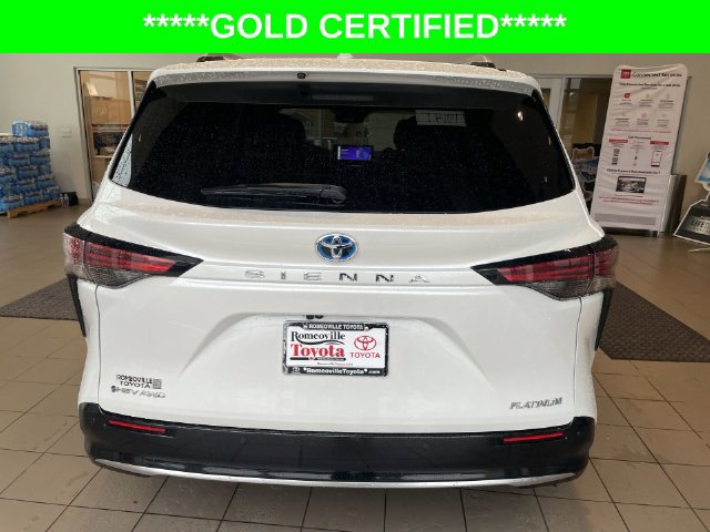 Used 2025 Toyota Sienna Platinum AWD/4WD image 33