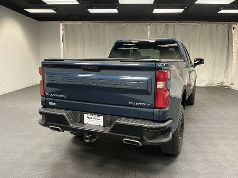 Used 2019 Chevrolet Silverado 1500 Custom Trail Boss w/ Custom Convenience Package AWD/4WD image 5