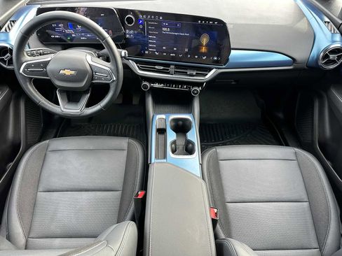 Used 2024 Chevrolet Equinox EV LT image 18