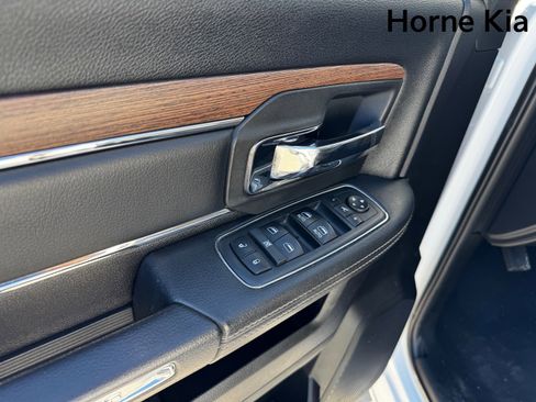 Used 2017 RAM 3500 Laramie w/ Convenience Group image 11