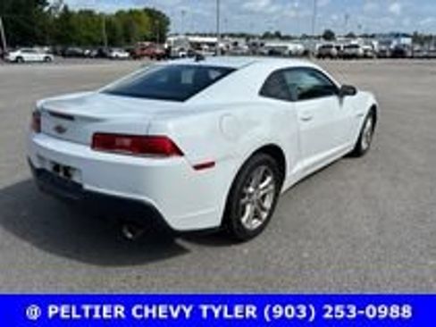 Used 2015 Chevrolet Camaro LT RWD image 9