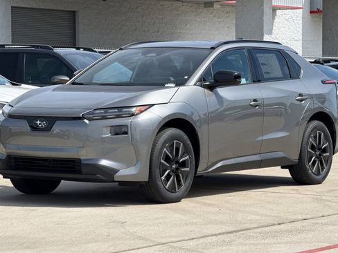 New 2026 Subaru Solterra AWD/4WD image 7