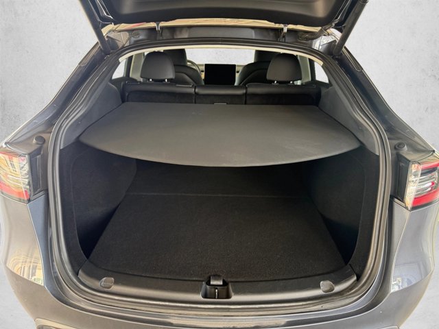 Used 2023 Tesla Model Y Long Range AWD/4WD image 5