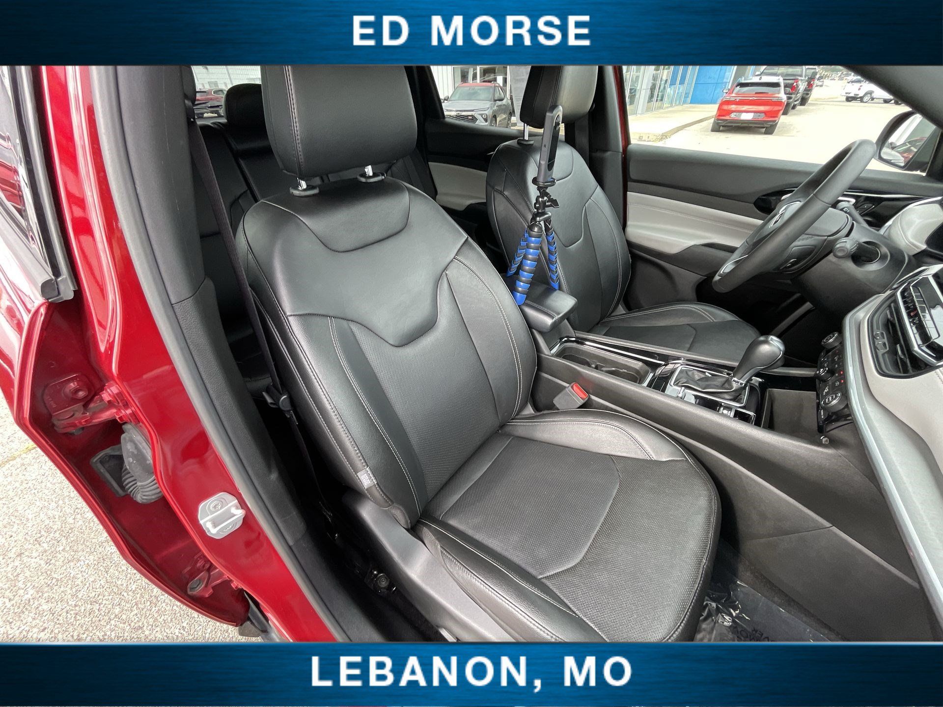 Used 2025 Jeep Compass Limited AWD/4WD image 27