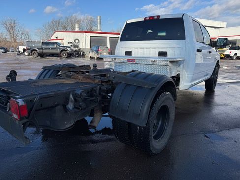 Used 2017 RAM 3500 Tradesman w/ Chrome Appearance Group image 11