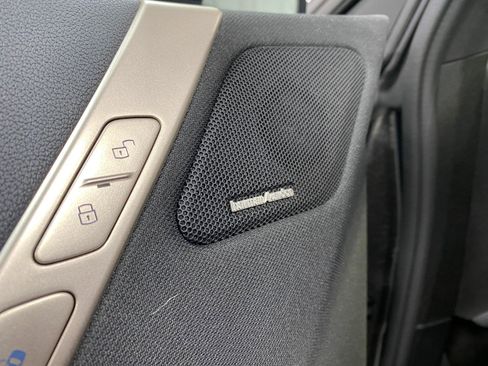 Used 2026 BMW iX xDrive45 image 3