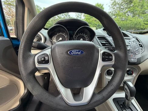 Used 2017 Ford Fiesta SE FWD image 16