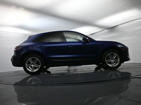 Certified 2024 Porsche Macan image 53