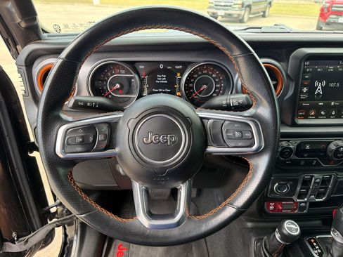 Used 2022 Jeep Gladiator Mojave w/ Trailer Tow Package AWD/4WD image 11
