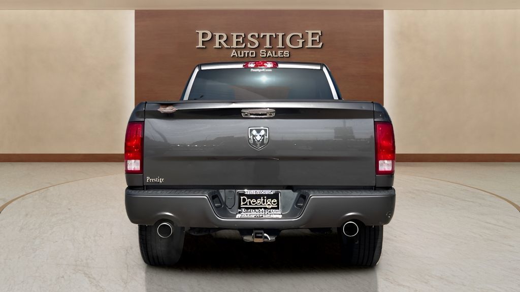 Used 2018 RAM 1500 Express RWD image 38