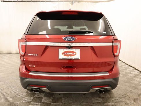 Used 2018 Ford Explorer Limited w/ Equipment Group 301A FWD image 5