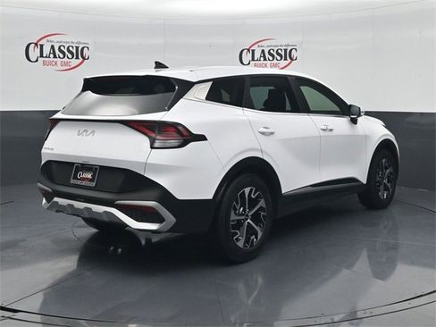 Used 2024 Kia Sportage EX image 7