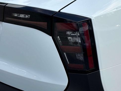 New 2026 Nissan Kicks S FWD image 10