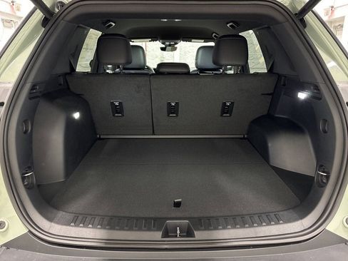 New 2026 Chevrolet Equinox ACTIV w/ Convenience Package III image 32