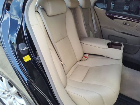 Used 2008 Lexus LS 460 RWD image 22