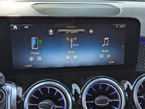 New 2025 Mercedes-Benz GLB 250 image 11