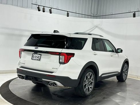 Used 2025 Ford Explorer Platinum w/ Ultimate Package AWD/4WD image 11