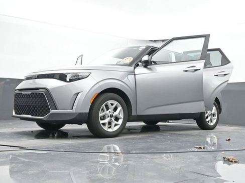 Used 2025 Kia Soul LX w/ LX Technology Package image 66