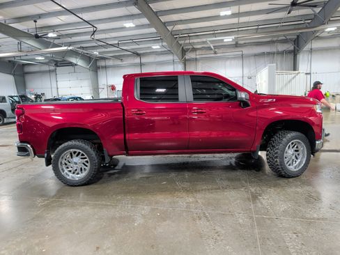 Used 2021 Chevrolet Silverado 1500 LT w/ Diesel Off-Road Package AWD/4WD image 2