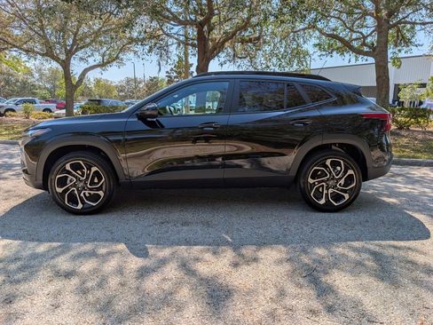 Used 2025 Chevrolet Trax RS w/ Driver Confidence Package image 5