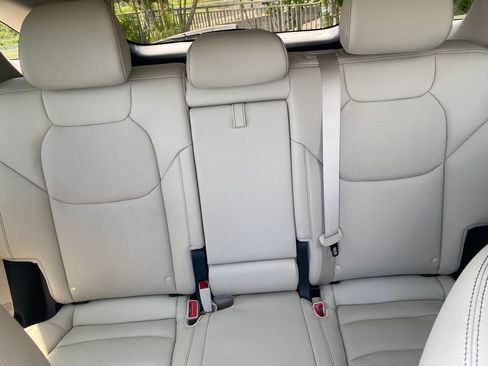 Certified 2022 Genesis GV70 2.5T AWD/4WD image 18
