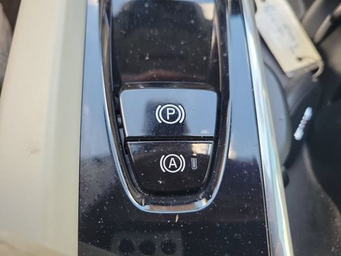 Used 2023 Volvo XC60 B5 Ultimate w/ Climate Package AWD/4WD image 29