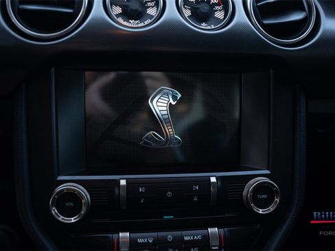 Certified 2022 Ford Mustang Shelby GT500 w/ Technology Package image 12