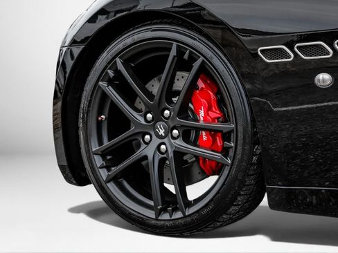 Used 2017 Maserati GranTurismo MC RWD image 48