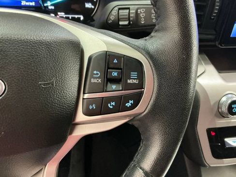 Used 2023 Ford Explorer XLT RWD image 27
