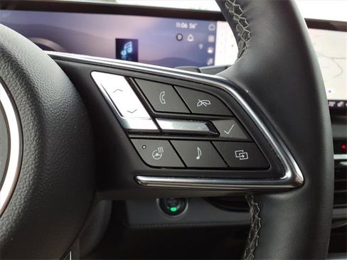 Used 2025 Buick Enclave Preferred image 17