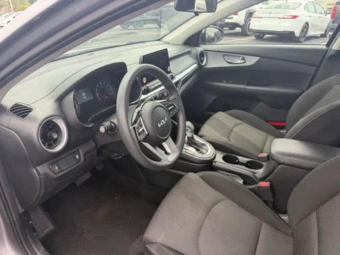 Used 2024 Kia Forte LXS FWD image 12