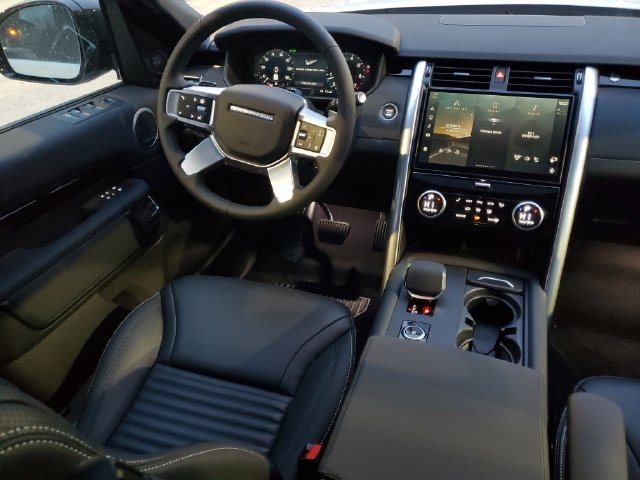 Certified 2026 Land Rover Discovery S AWD/4WD image 15
