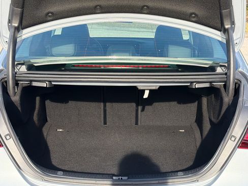 Used 2023 Mercedes-Benz E 350 4MATIC Sedan image 12