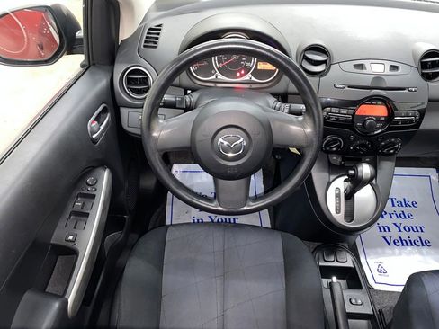 Used 2014 MAZDA MAZDA2 Sport FWD image 22