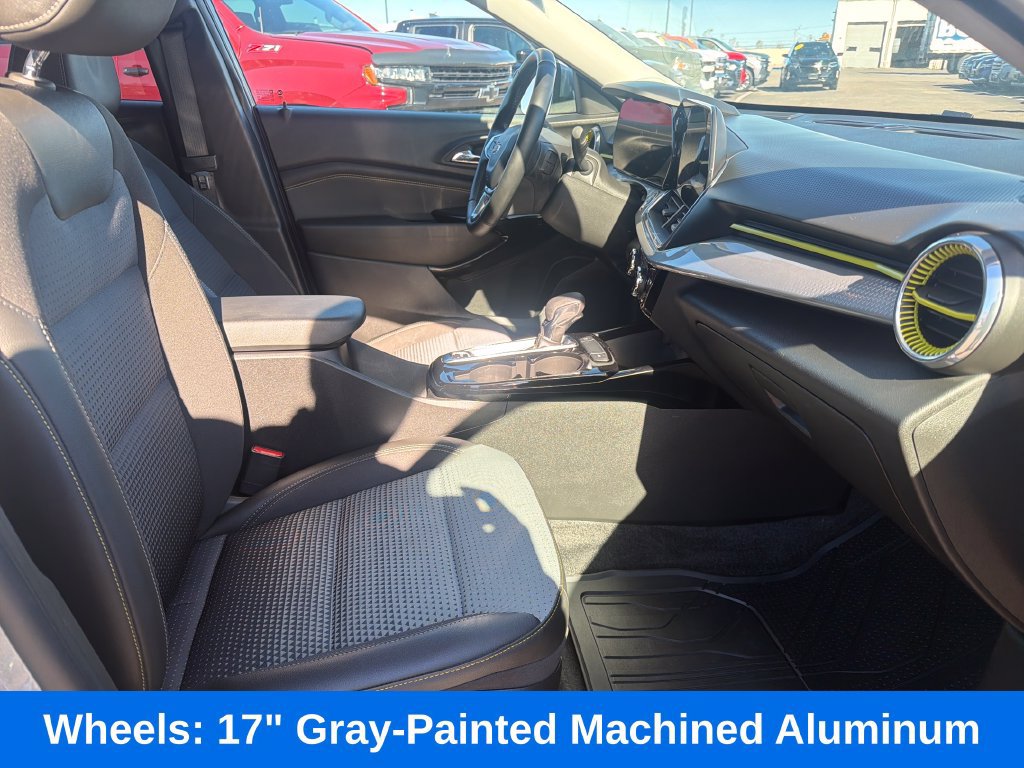 Used 2024 Chevrolet Trax LT w/ Driver Confidence Package FWD image 23