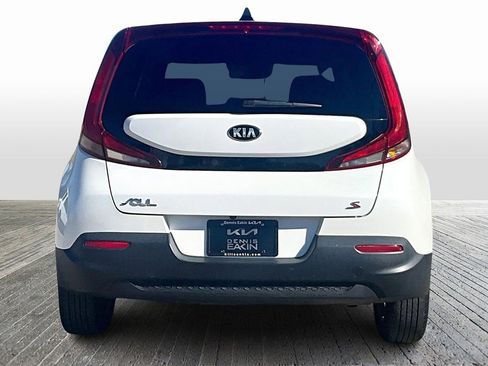 Used 2020 Kia Soul S image 4