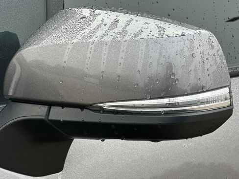 Used 2023 Toyota Sienna Platinum image 52