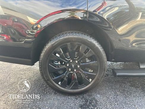 New 2025 Ford Expedition Platinum image 31