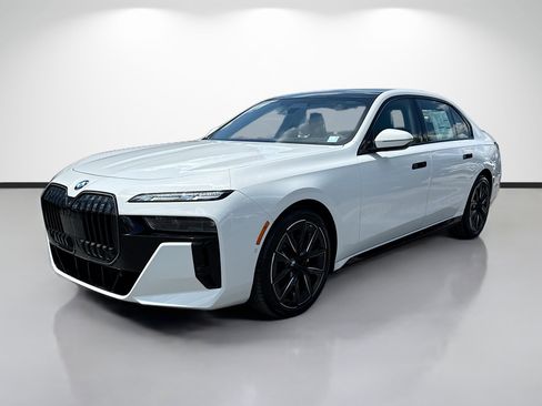 New 2026 BMW 760i xDrive w/ Executive Package AWD/4WD image 7