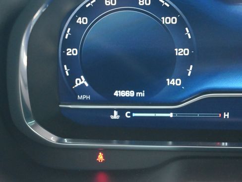 Used 2023 Chevrolet Suburban High Country w/ Premium Package image 13