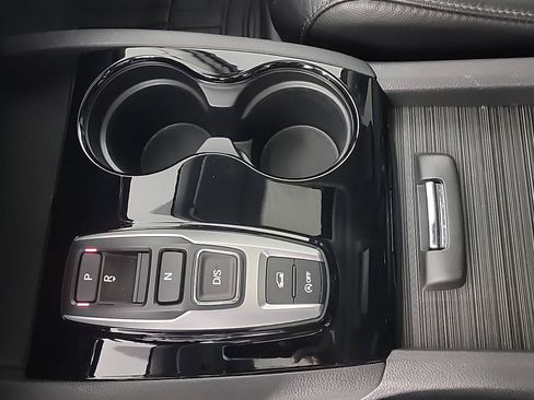Used 2016 Honda Pilot Touring image 36