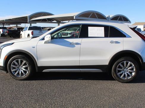 Used 2023 Cadillac XT4 Premium Luxury w/ Driver Assist Package image 9